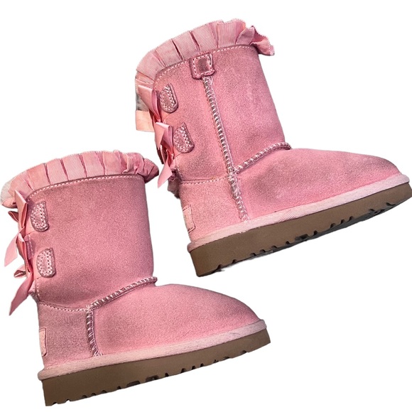 Kids Ugg Bailey Bow Light Pink Boots - Picture 2 of 16